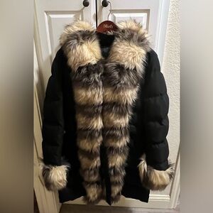 Heavy warm and beautiful coat 🧥